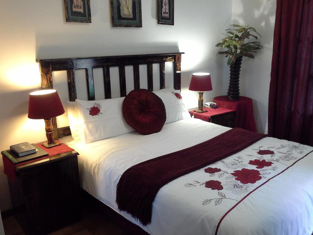 La Rochelle Inn Richards Bay Exterior foto